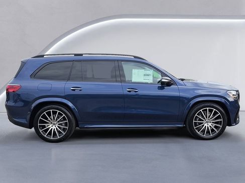 New 2026 Mercedes-Benz GLS 450 4MATIC image 3