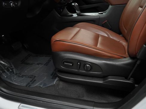 Used 2019 Chevrolet Traverse High Country w/ LPO, Floor Liner Package AWD/4WD image 26