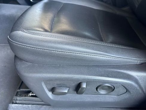 Used 2025 GMC Sierra 1500 SLT RWD image 13