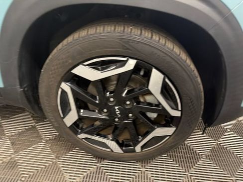 Certified 2024 Kia Seltos SX w/ SX Sunroof Package AWD/4WD image 30
