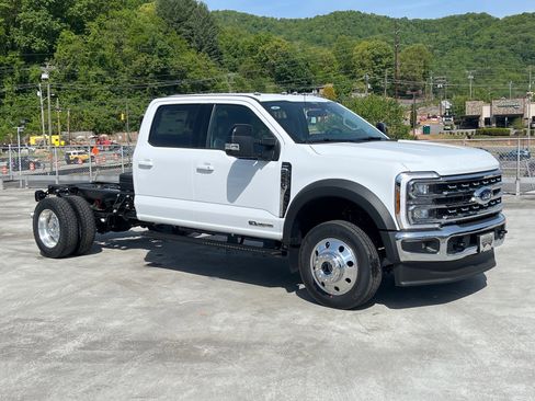 New 2026 Ford F450 Lariat AWD/4WD image 1