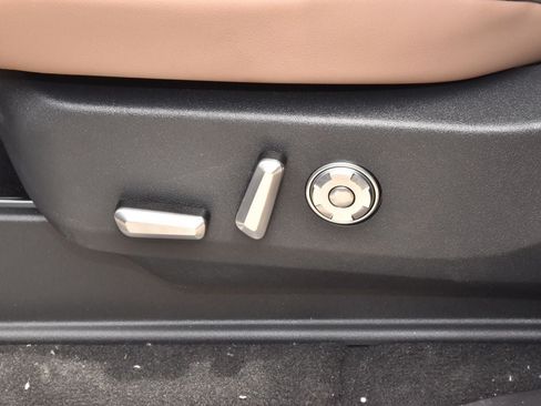New 2026 Lincoln Navigator L Black Label AWD/4WD image 40