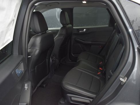 New 2025 Ford Escape SE image 11