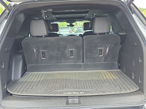 Used 2023 Chevrolet Traverse Premier w/ Redline Edition FWD image 10