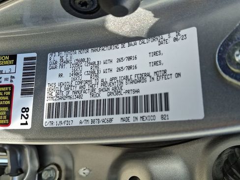 Certified 2023 Toyota Tacoma TRD Off-Road w/ Technology Package AWD/4WD image 28