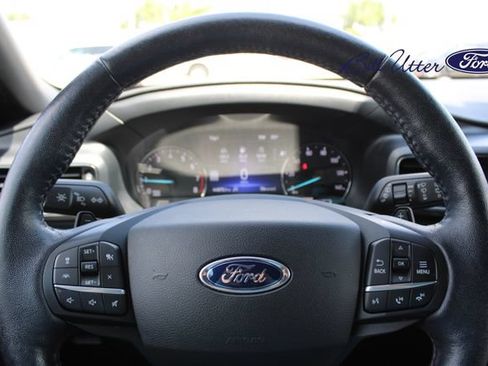 Used 2020 Ford Explorer XLT w/ Equipment Group 202A AWD/4WD image 10