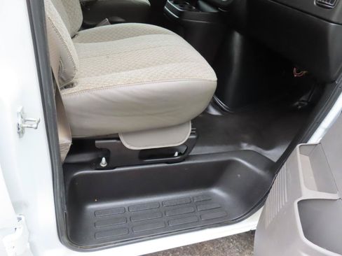 Used 2021 Chevrolet Express 2500 w/ Driver Convenience Package RWD image 21