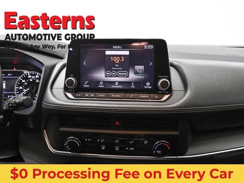 Used 2024 Nissan Rogue S AWD/4WD image 12