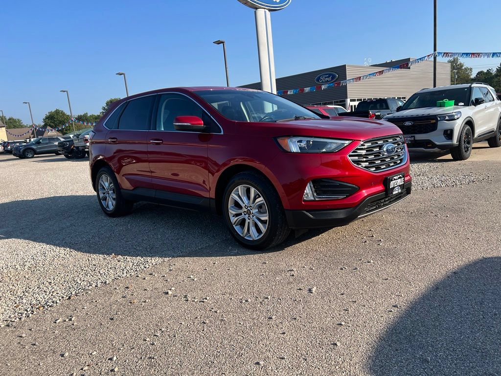 Used 2023 Ford Edge Titanium AWD/4WD image 2