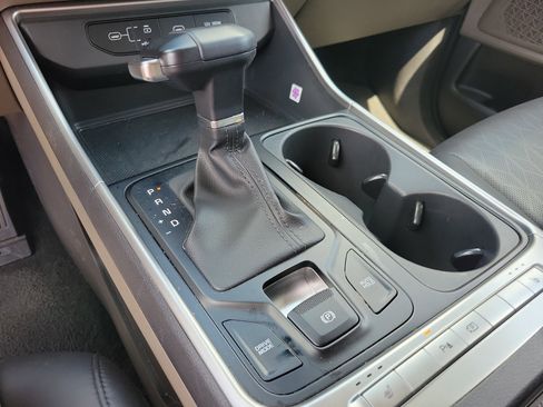 Used 2025 Kia Carnival image 15