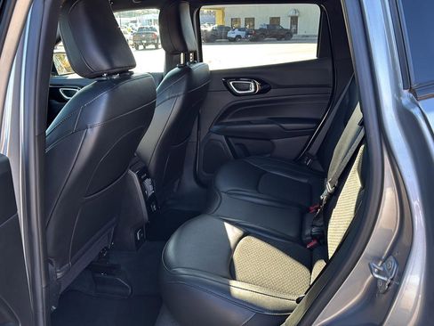 Used 2022 Jeep Compass Altitude image 8