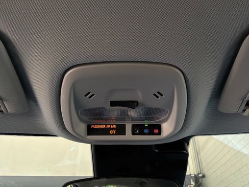 Used 2025 Chevrolet Trax LT FWD image 16