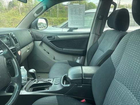 Used 2007 Toyota 4Runner SR5 image 10