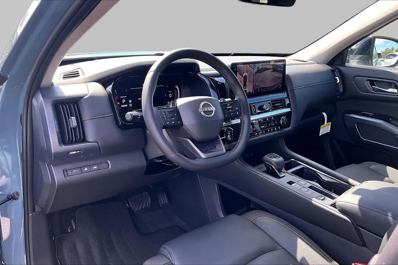 New 2026 Nissan Pathfinder SL FWD image 8