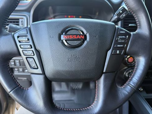 Used 2021 Nissan Titan PRO-4X w/ Pro-4x Convenience Package image 23