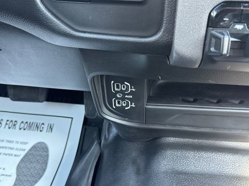 Used 2022 RAM 3500 Tradesman image 27