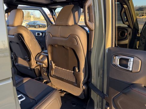 New 2026 Jeep Gladiator Rubicon AWD/4WD image 37