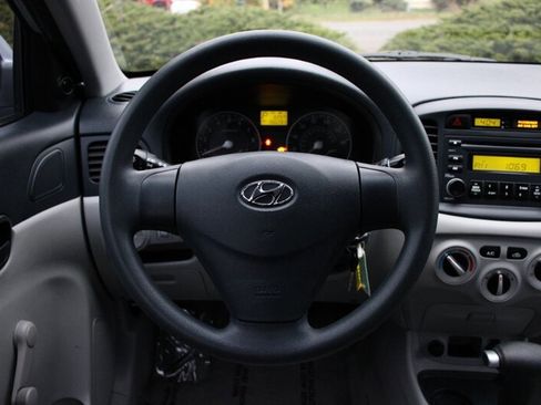 Used 2007 Hyundai Accent GLS image 16