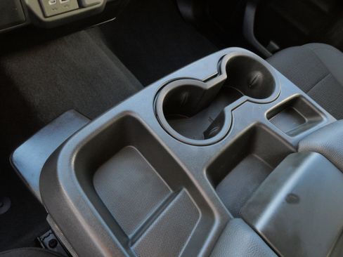 Used 2022 Chevrolet Silverado 1500 Custom w/ Safety Confidence Package image 24