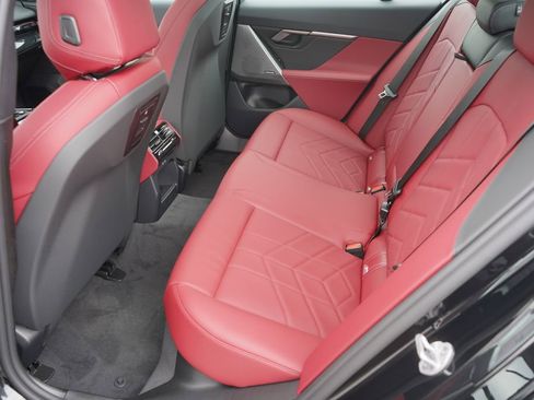 Used 2025 BMW i5 eDrive40i w/ Premium Package image 20