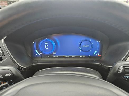 Used 2020 Ford Escape Titanium image 20