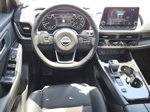 Used 2024 Nissan Rogue SV w/ SV Premium Package FWD image 5