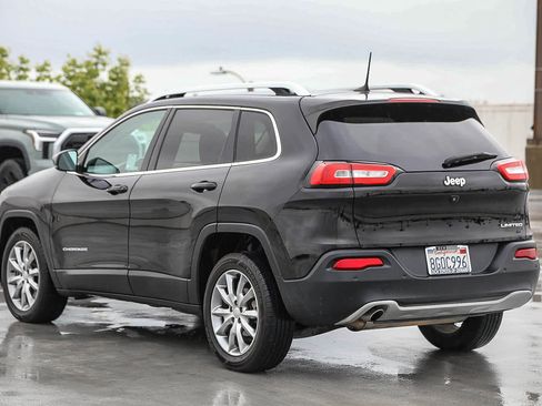 Used 2018 Jeep Cherokee Limited FWD image 7