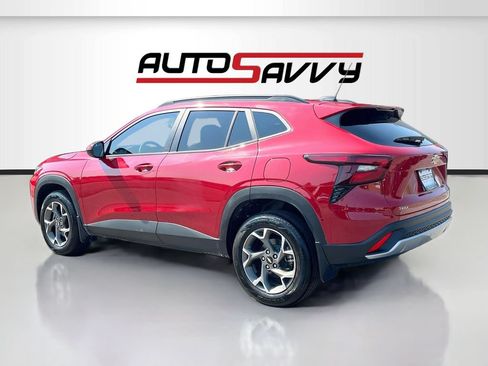 Used 2026 Chevrolet Trax LT FWD image 5