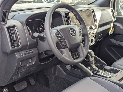New 2026 Nissan Frontier SV w/ SV Convenience Package image 3