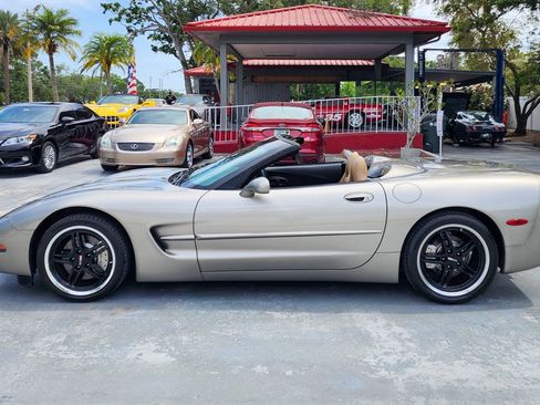 Used 1998 Chevrolet Corvette Convertible w/ Memory Pkg image 5