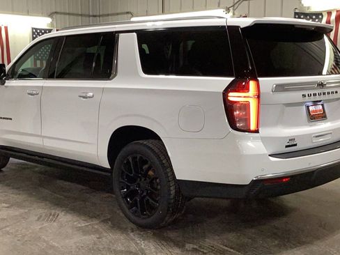 Used 2022 Chevrolet Suburban High Country image 4