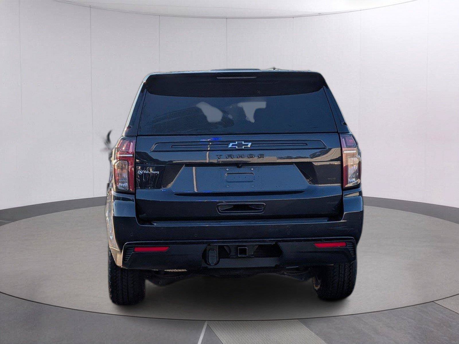 Used 2024 Chevrolet Tahoe Z71 w/ Luxury Package AWD/4WD image 4
