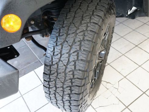 Used 2017 Jeep Wrangler Sport AWD/4WD image 44
