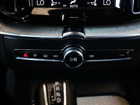 Used 2018 Volvo XC60 T6 Inscription w/ Luxury Seat Package AWD/4WD image 29