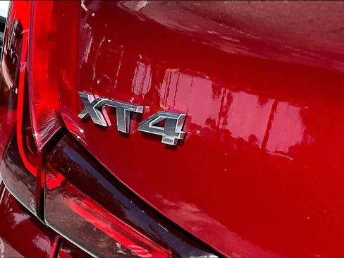 Used 2023 Cadillac XT4 Luxury FWD image 10