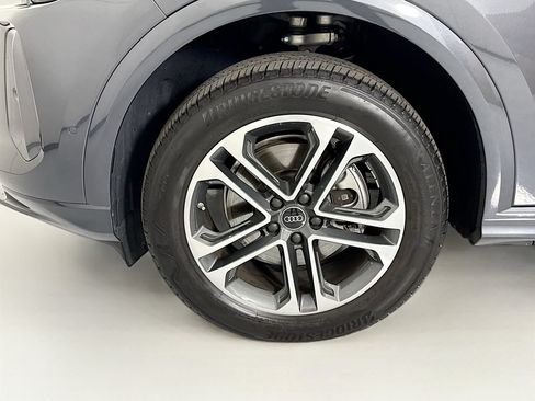 Used 2025 Audi Q5 Premium w/ Premium Plus AWD/4WD image 31