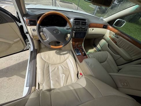 Used 2004 Lexus LS 430 RWD image 28