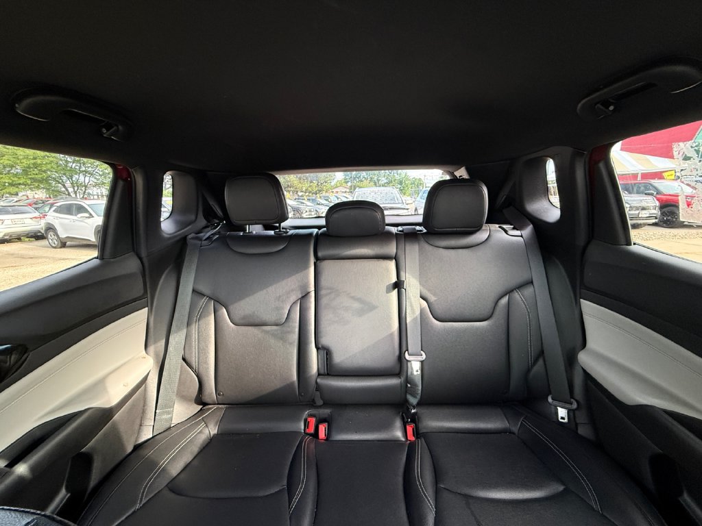 Used 2025 Jeep Compass Limited AWD/4WD image 36