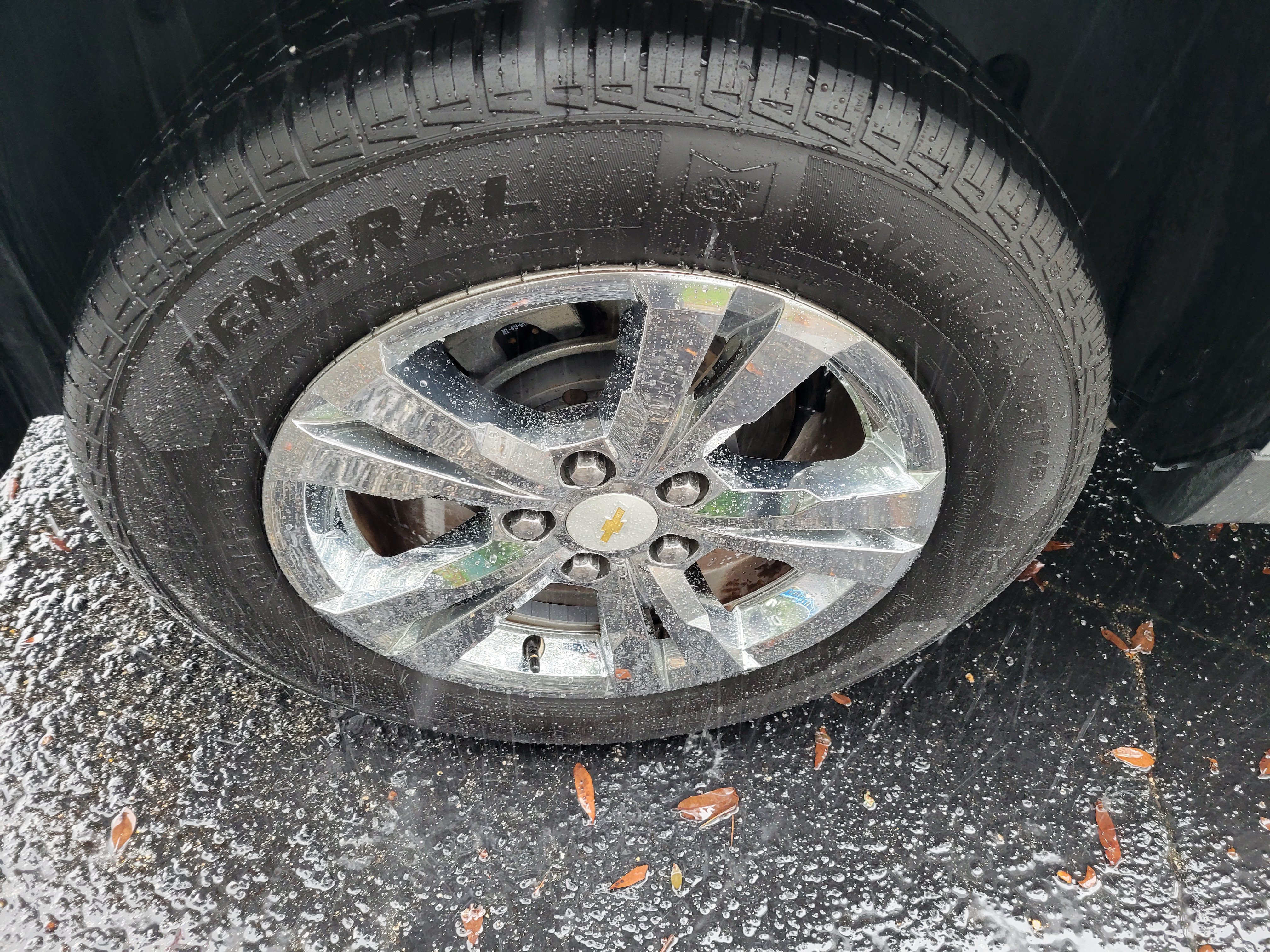 Certified 2017 Chevrolet Equinox LS FWD image 36