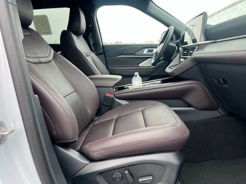 New 2026 Ford Explorer Platinum RWD image 6