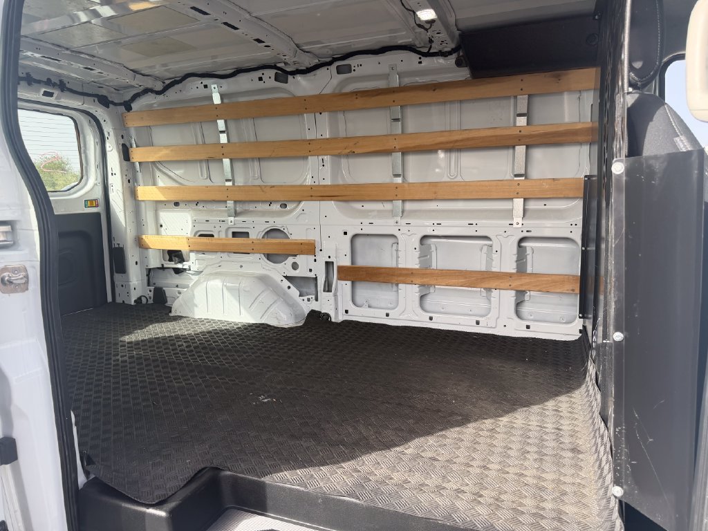 Used 2025 Ford Transit 250 Low Roof w/ Exterior Upgrade Package RWD image 9