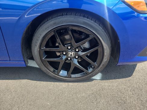 Used 2023 Honda Civic Sport image 12