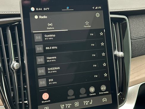 New 2025 Volvo XC90 B6 Core image 17