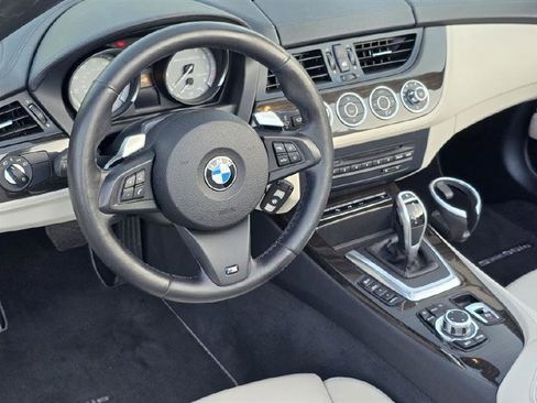 Used 2011 BMW Z4 sDrive35is image 24