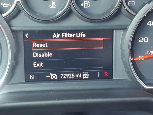 Used 2021 Chevrolet Tahoe Z71 w/ Z71 Signature Package image 36