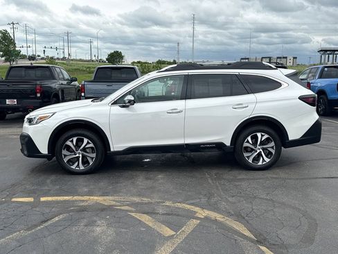 Used 2022 Subaru Outback Touring XT AWD/4WD image 8