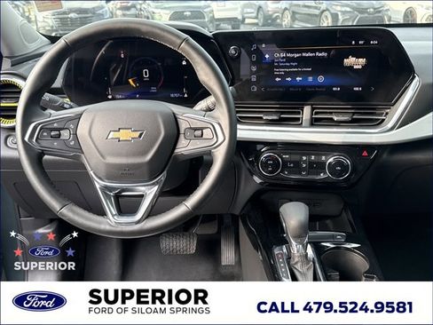 Used 2025 Chevrolet Trax LT w/ Driver Confidence Package FWD image 8