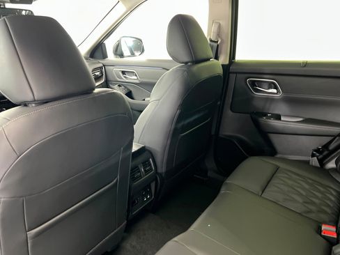 New 2026 Nissan Rogue Platinum w/ Tech Package image 19