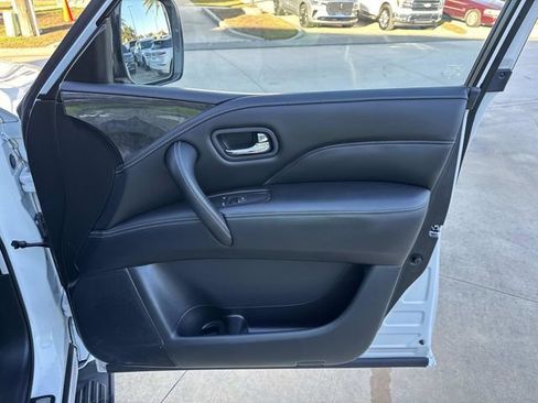 Used 2024 INFINITI QX80 Luxe image 14