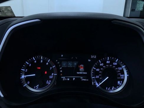 Used 2023 Toyota Highlander XLE image 32